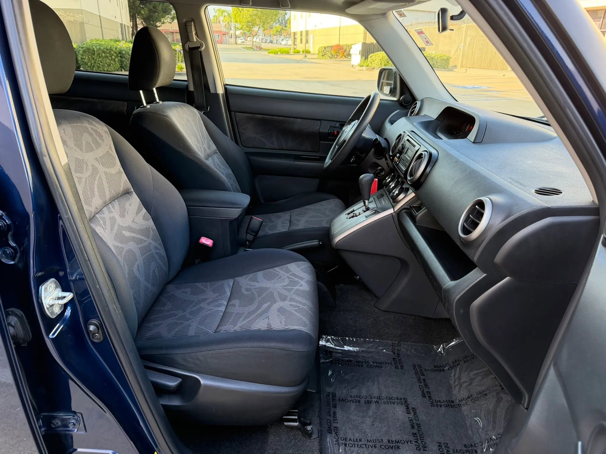 Used 2013 Scion xB FWD image 17