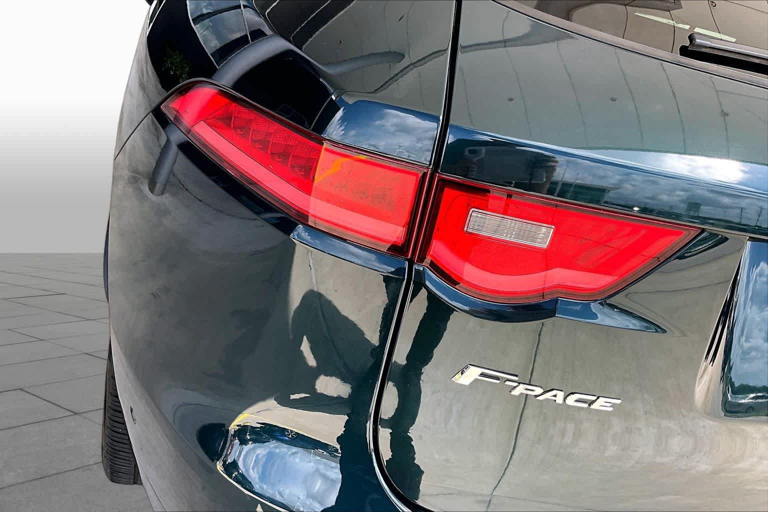 Used 2017 Jaguar F-PACE S AWD/4WD image 25