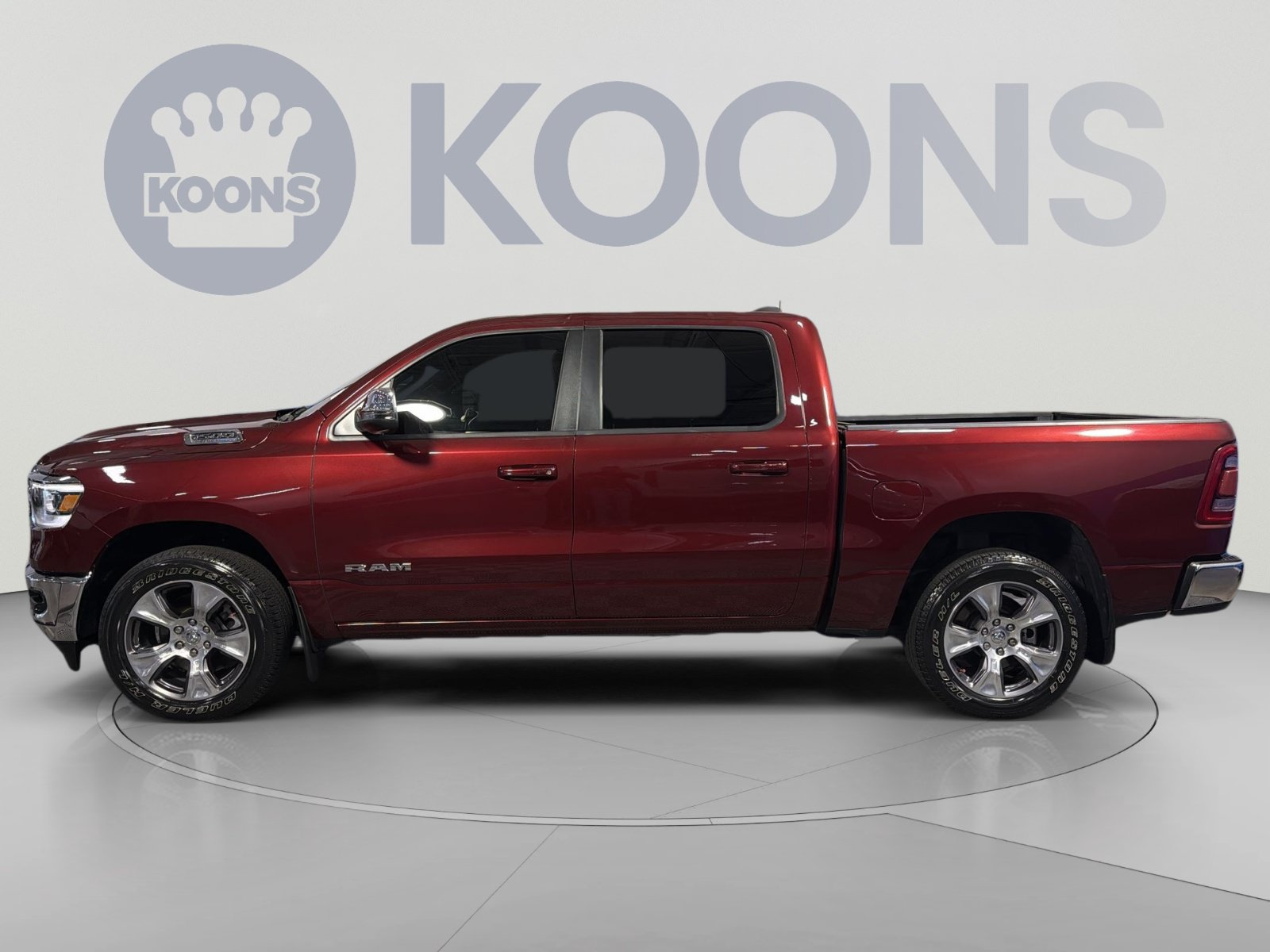 Used 2024 RAM 1500 Laramie AWD/4WD image 2
