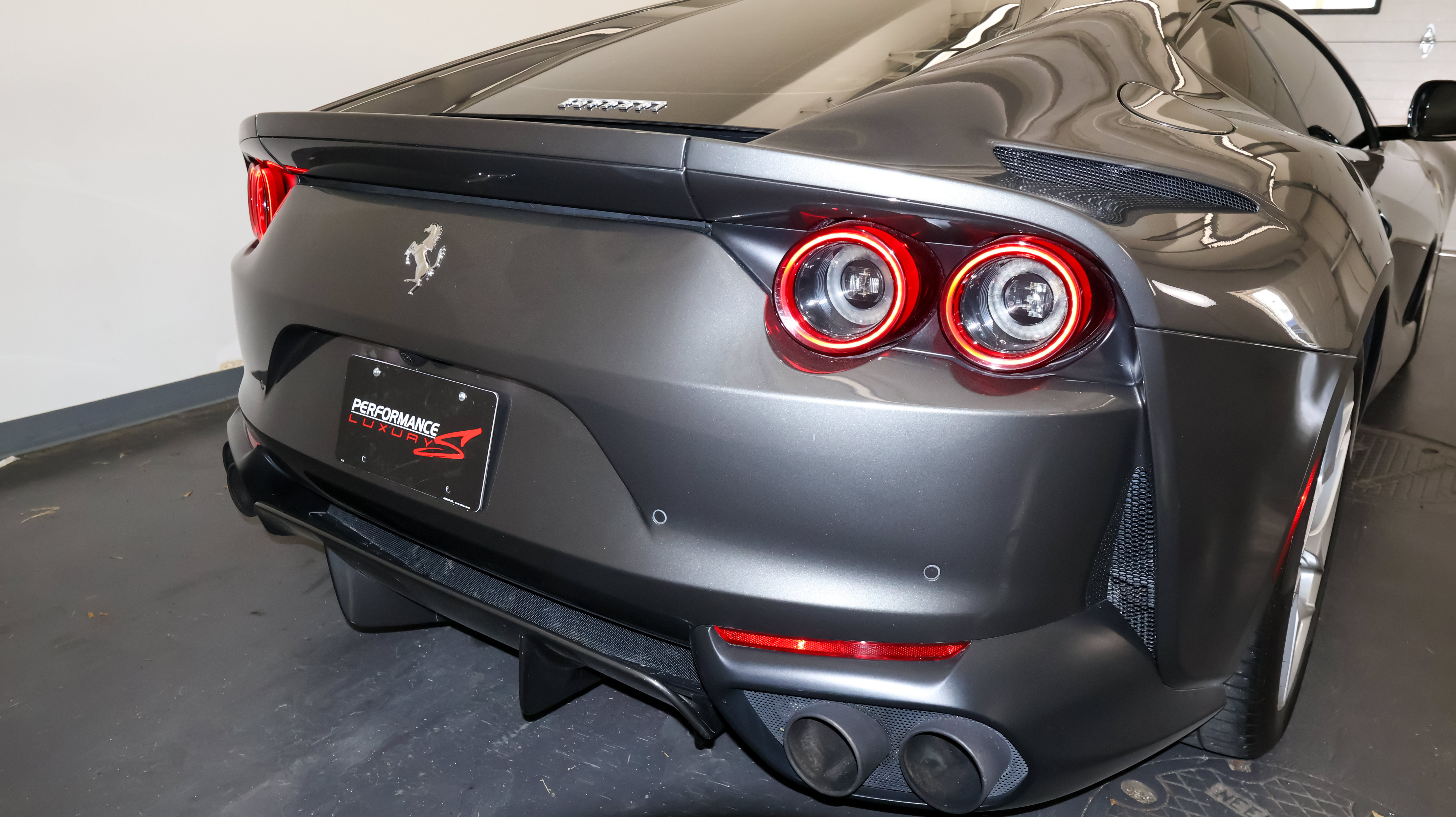 Used 2019 Ferrari 812 Superfast RWD image 42