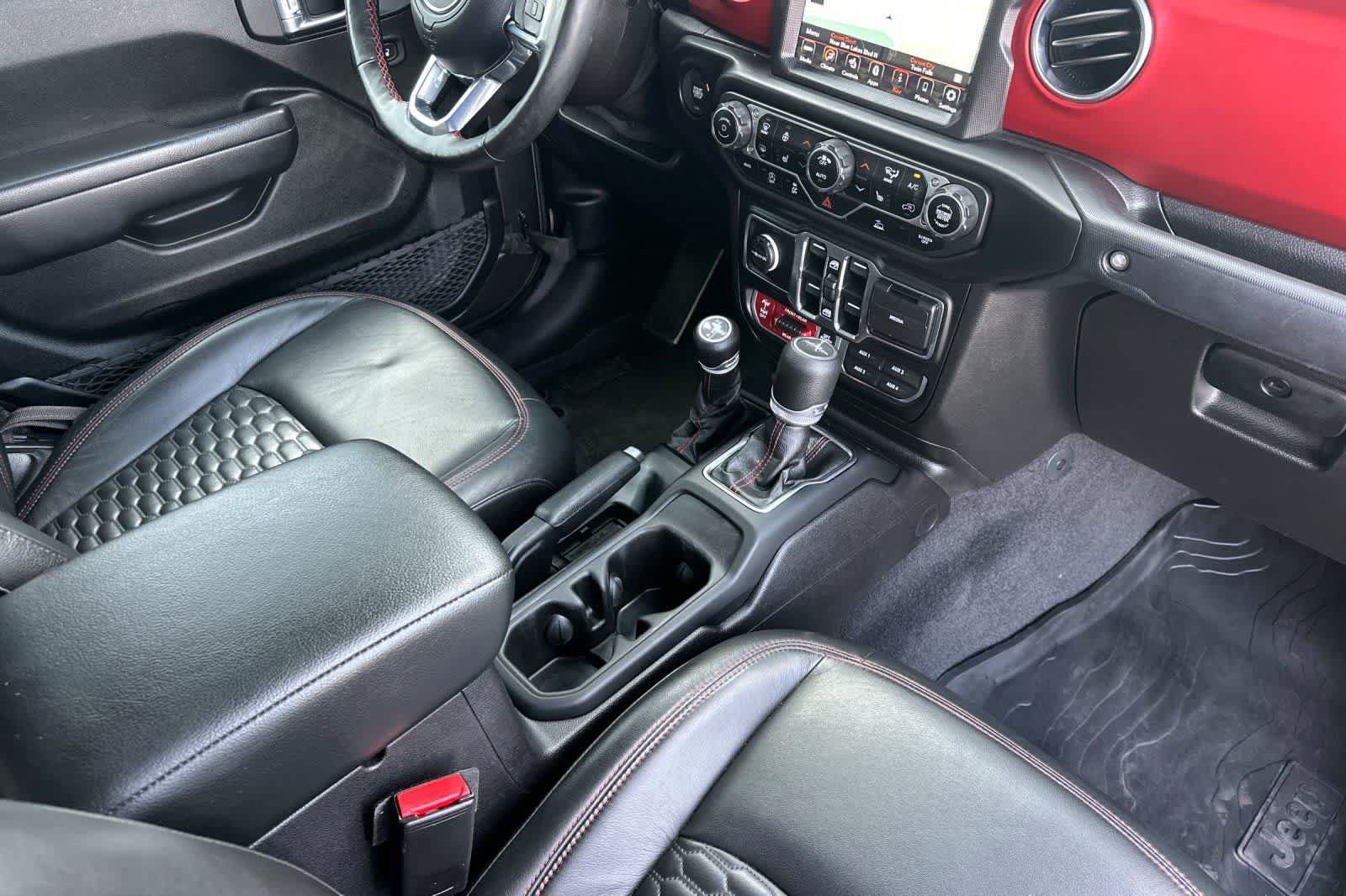 Used 2021 Jeep Gladiator Rubicon AWD/4WD image 16