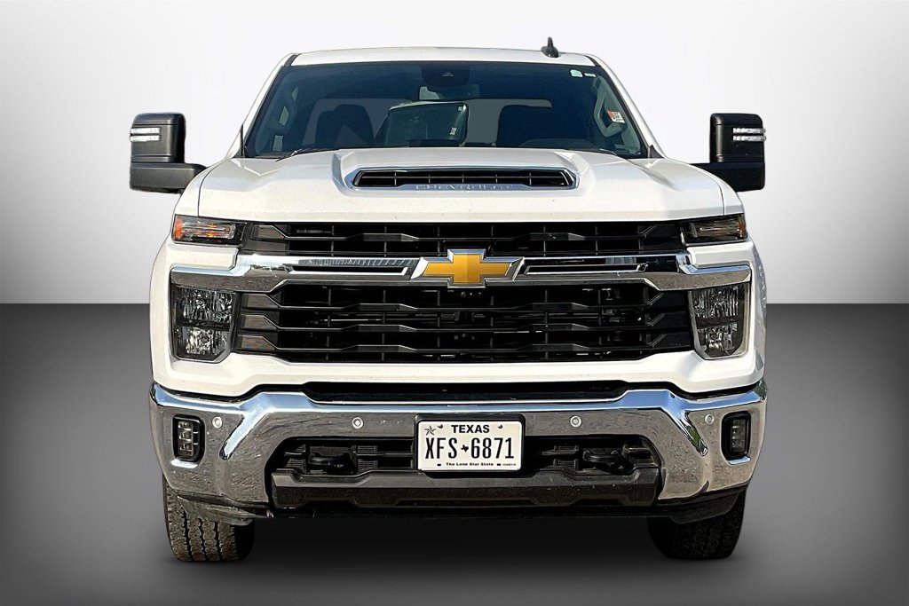 Used 2025 Chevrolet Silverado 2500 LT w/ Safety Package AWD/4WD image 2