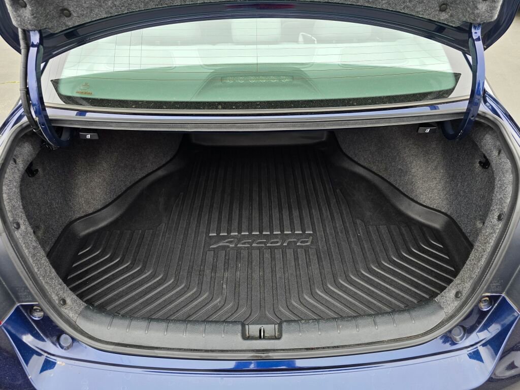 Used 2016 Honda Accord EX-L image 6
