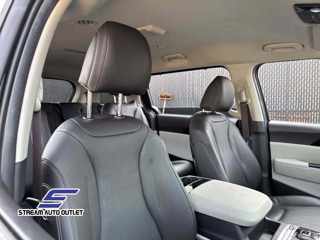 Used 2024 Kia Carnival SX image 14