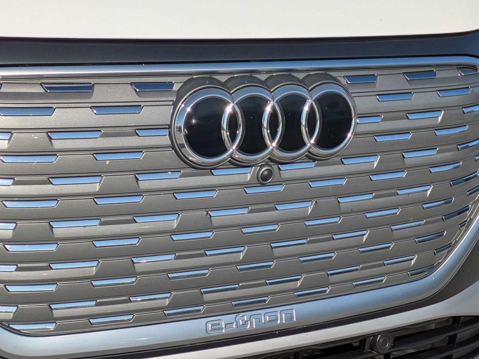 Used 2025 Audi Q4 e-tron Premium w/ Convenience Package AWD/4WD image 26
