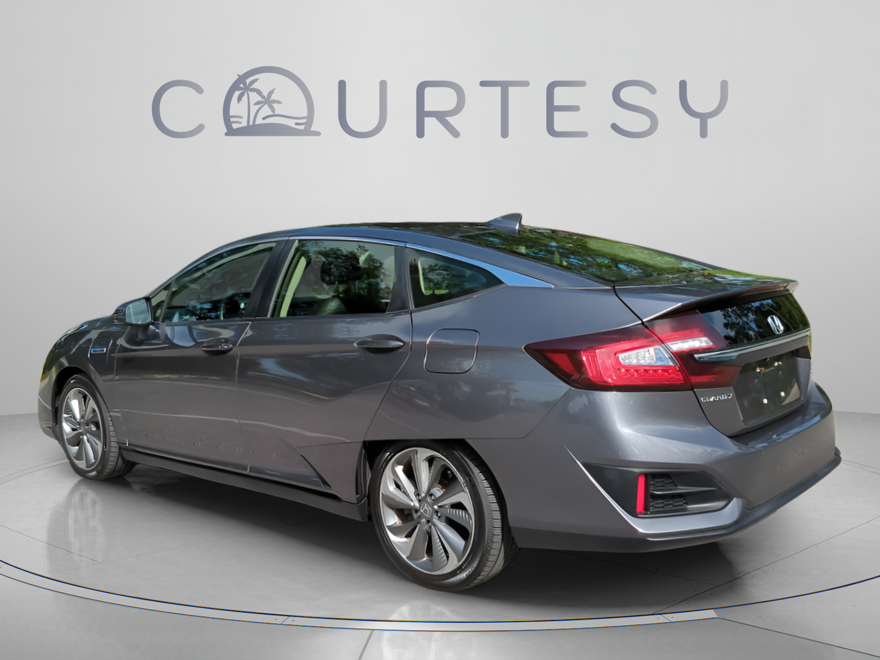 Certified 2018 Honda Clarity Touring image 5