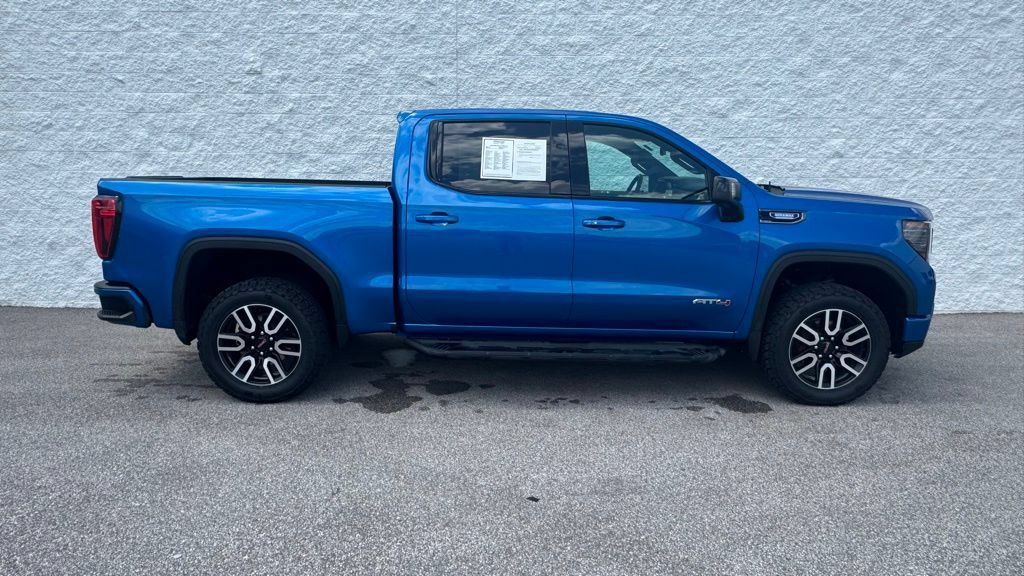 Used 2024 GMC Sierra 1500 AT4 w/ Technology Package AWD/4WD image 2