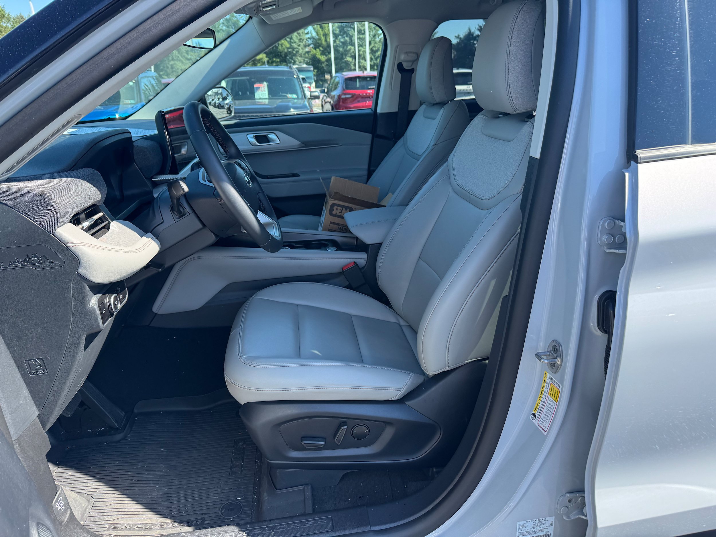 Used 2026 Ford Explorer Active w/ Active Comfort Package AWD/4WD image 12
