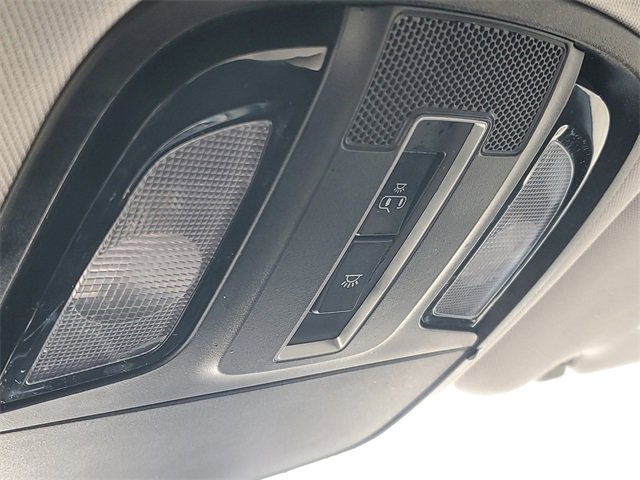 Used 2020 Kia Sorento S image 31