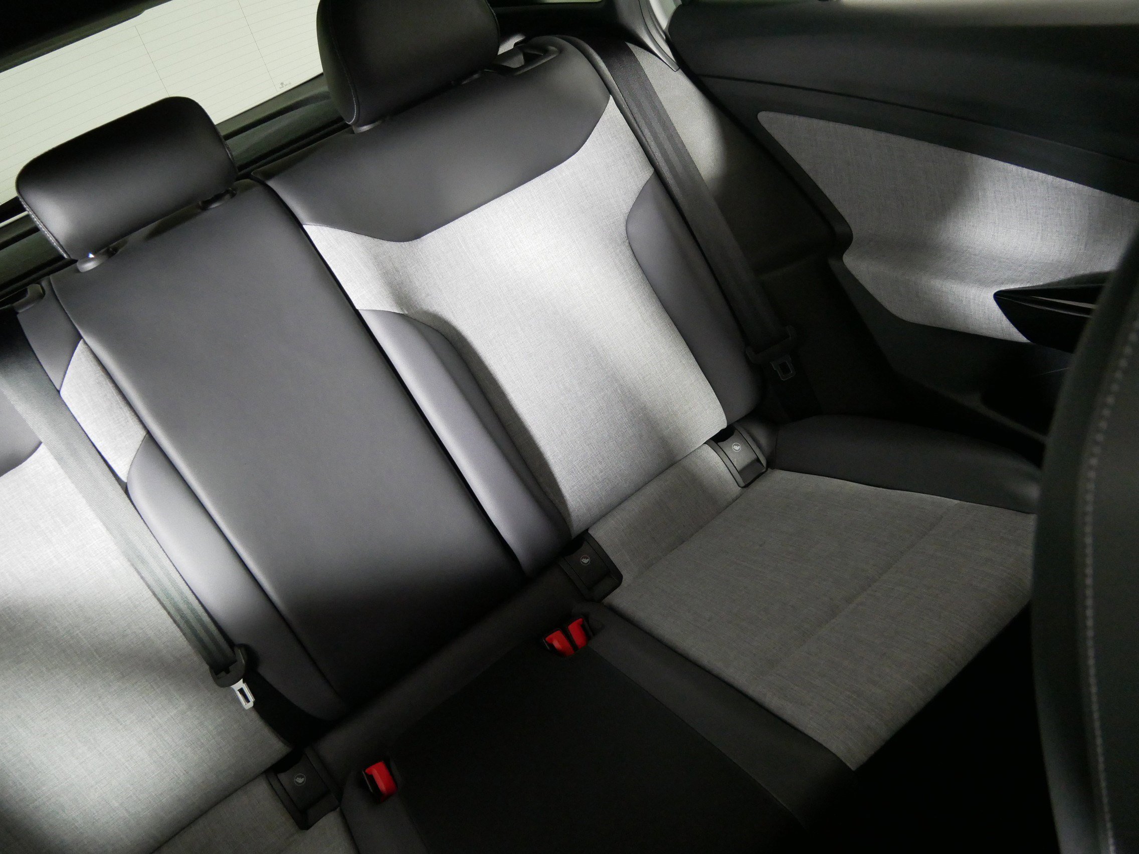 Used 2024 Volkswagen ID.4 Pro image 14