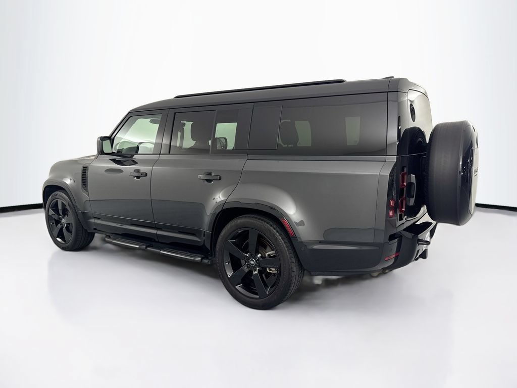 Used 2025 Land Rover Defender 130 X-Dynamic SE AWD/4WD image 7