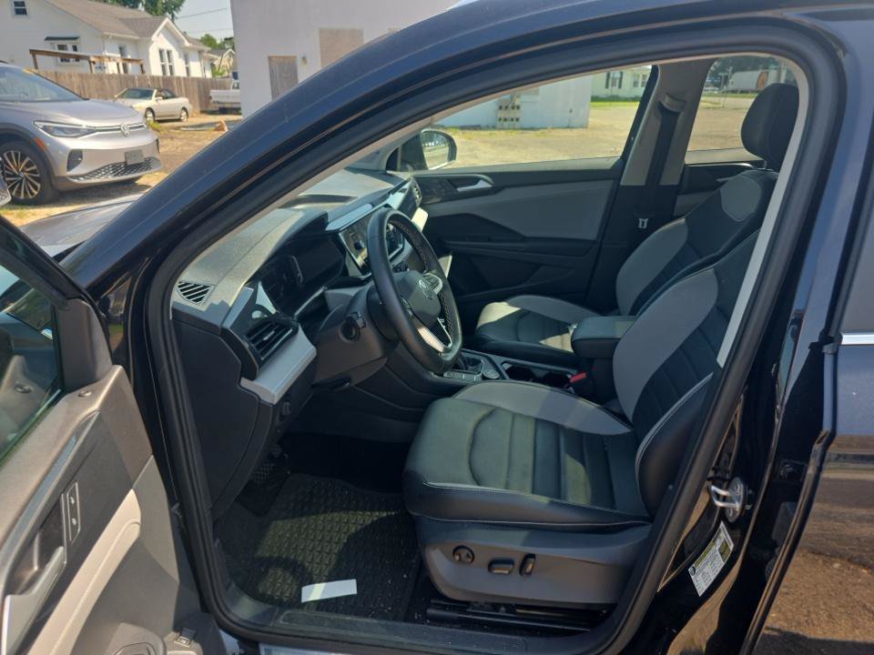 Certified 2023 Volkswagen Taos SEL AWD/4WD image 5