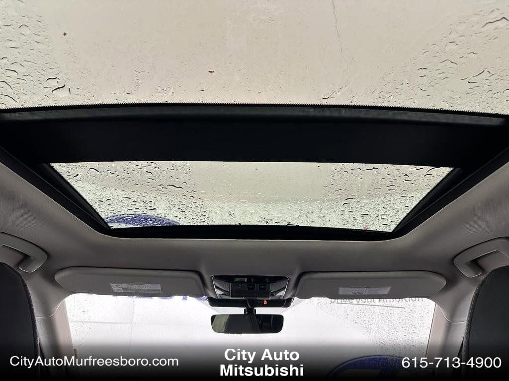 New 2025 Mitsubishi Outlander SE image 40
