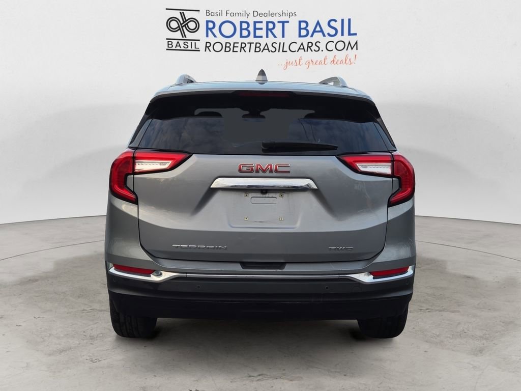 Used 2023 GMC Terrain SLT image 4