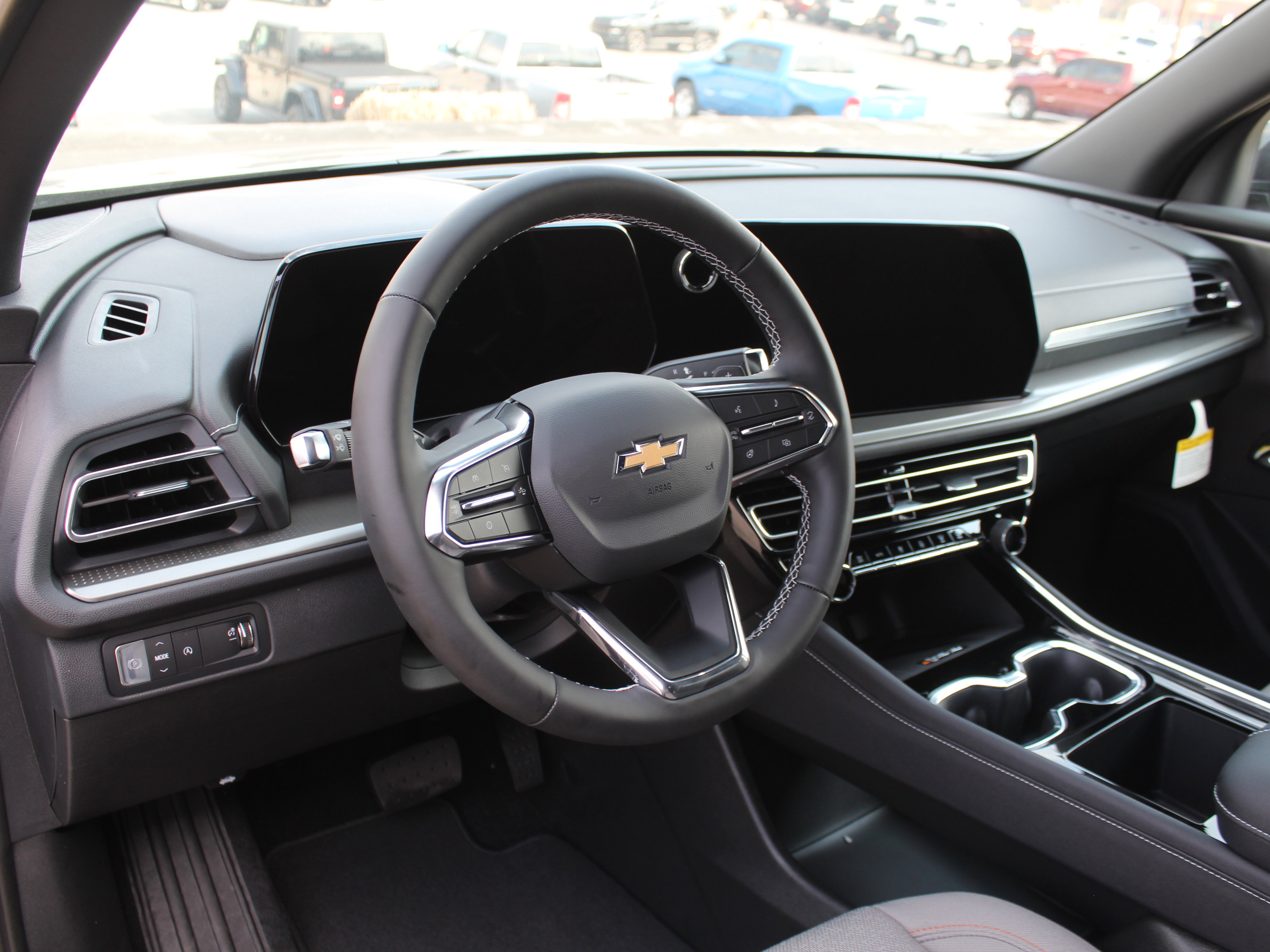 New 2026 Chevrolet Traverse LT image 10