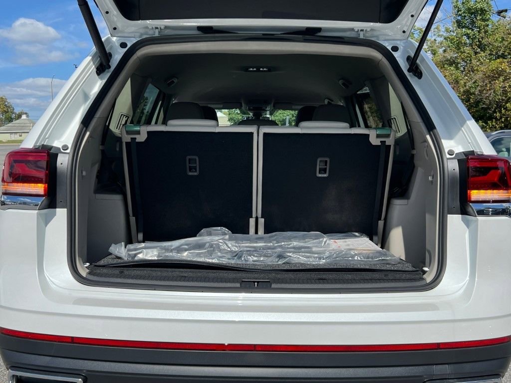New 2026 Volkswagen Atlas SE image 13