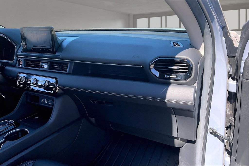 Used 2025 Honda Pilot Touring image 26