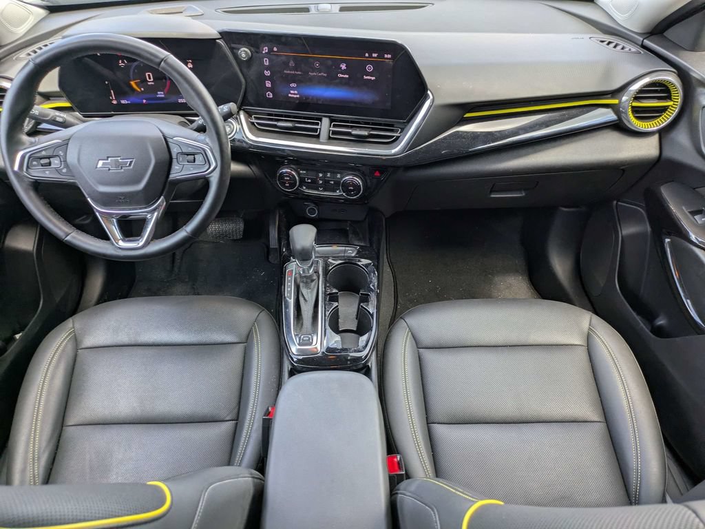Used 2025 Chevrolet Trax ACTIV w/ Sunroof Package FWD image 15