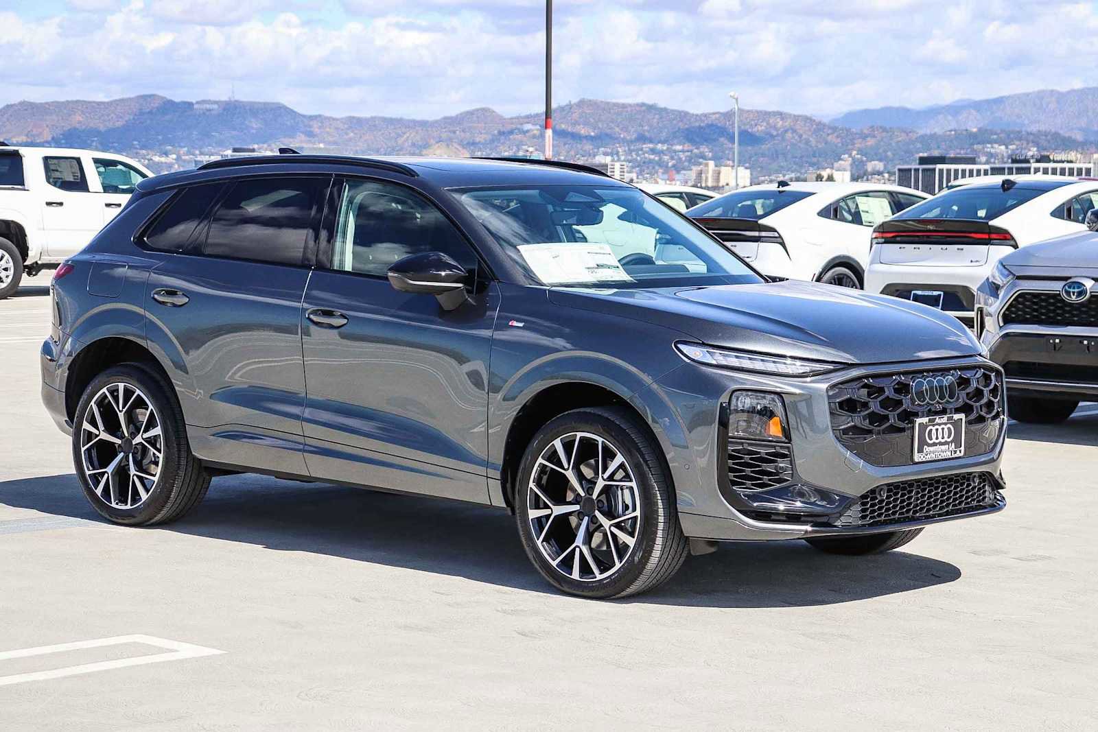 New 2026 Audi Q3 quattro 2.0T image 3