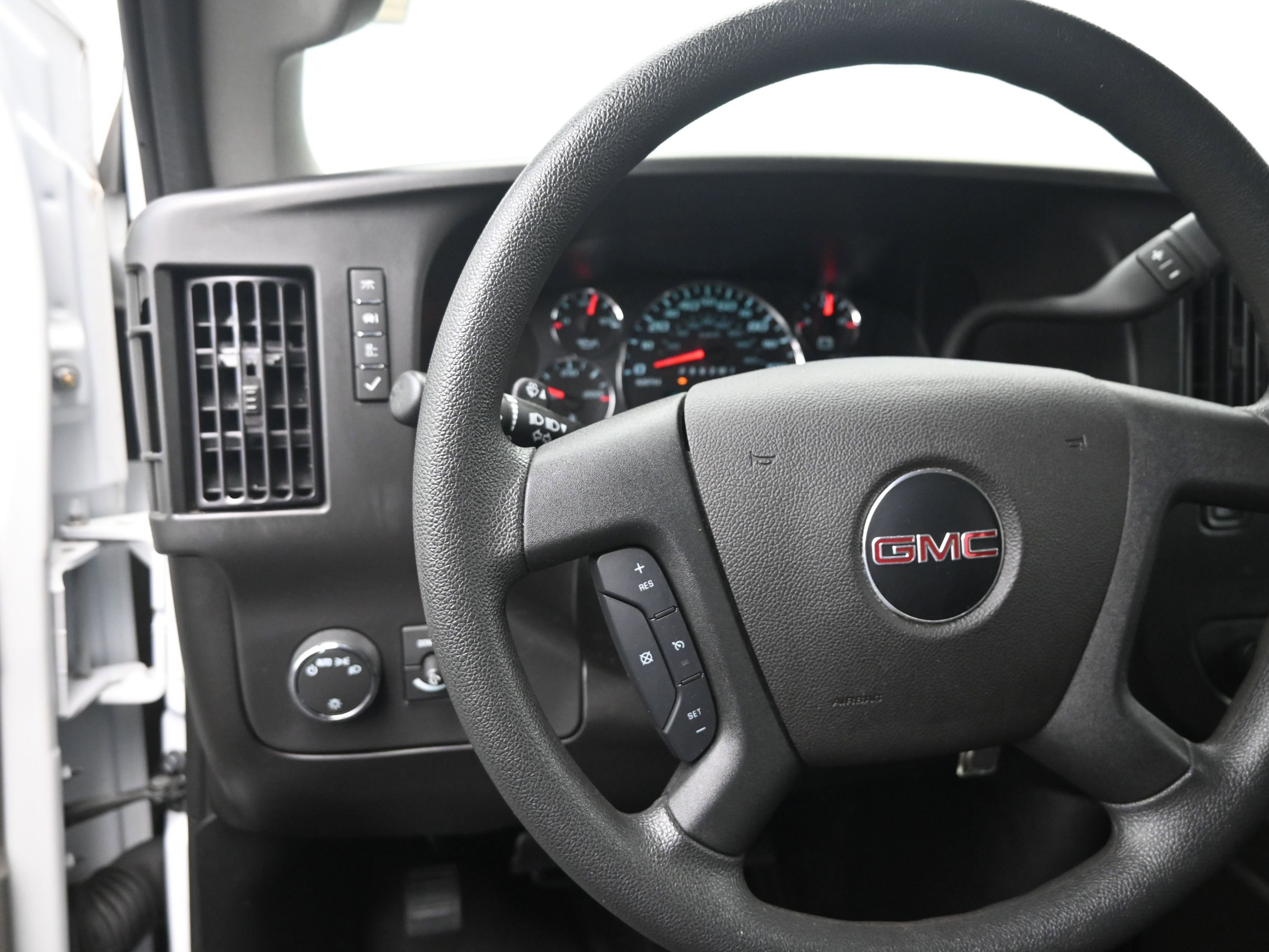 Used 2024 GMC Savana 2500 w/ Driver Convenience Package image 20