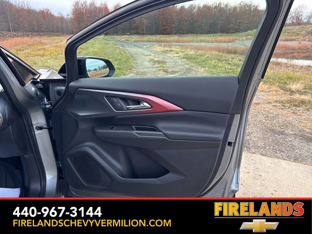 New 2025 Chevrolet Equinox EV RS image 35