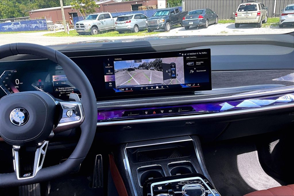 Certified 2026 BMW 760i xDrive w/ Executive Package AWD/4WD image 9