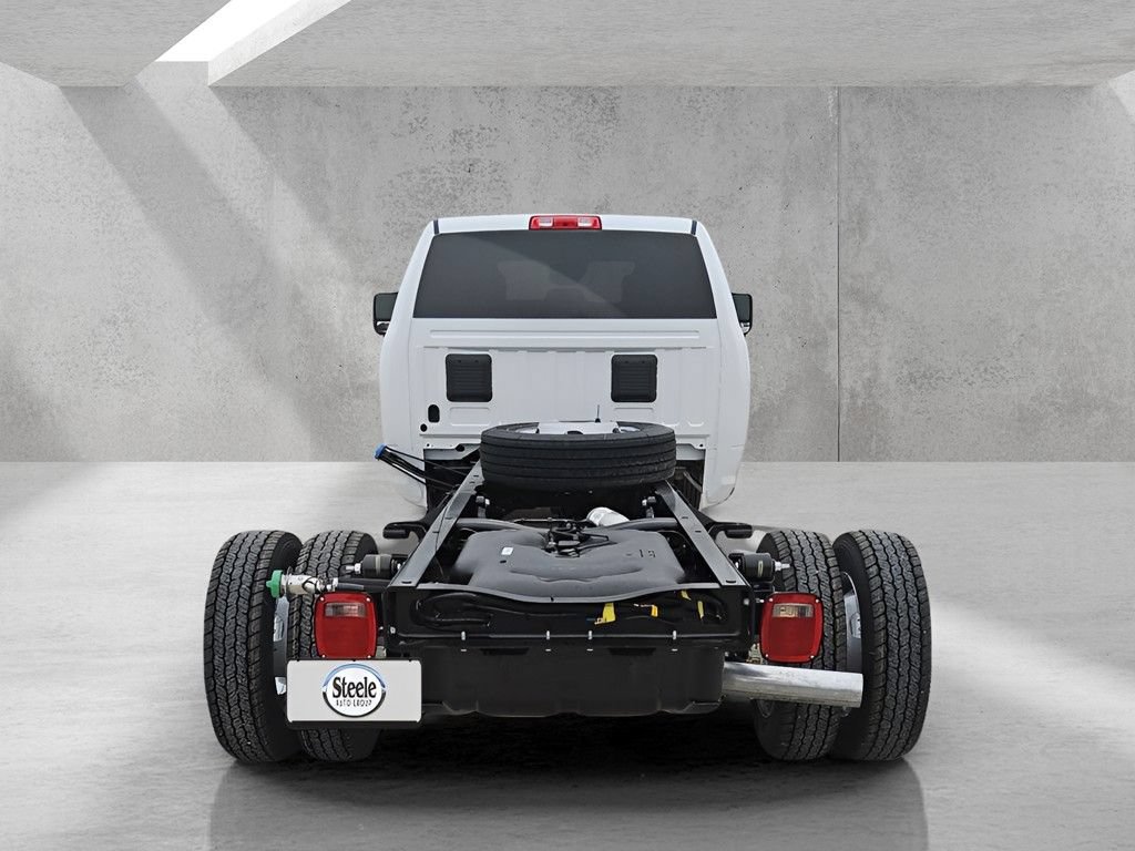 New 2026 RAM 5500 Tradesman w/ Chrome Appearance Group AWD/4WD image 4
