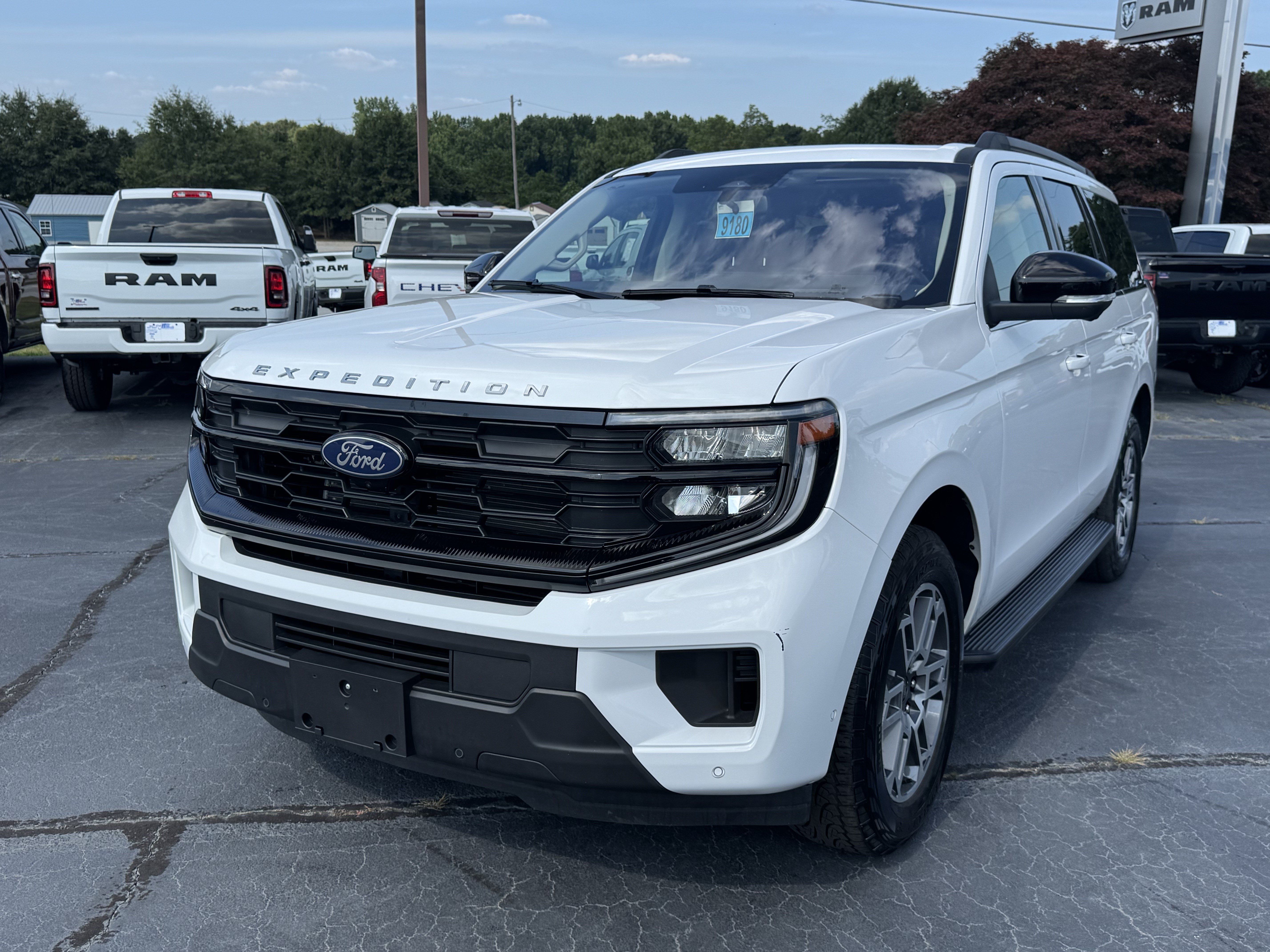 Certified 2025 Ford Expedition Active AWD/4WD image 2