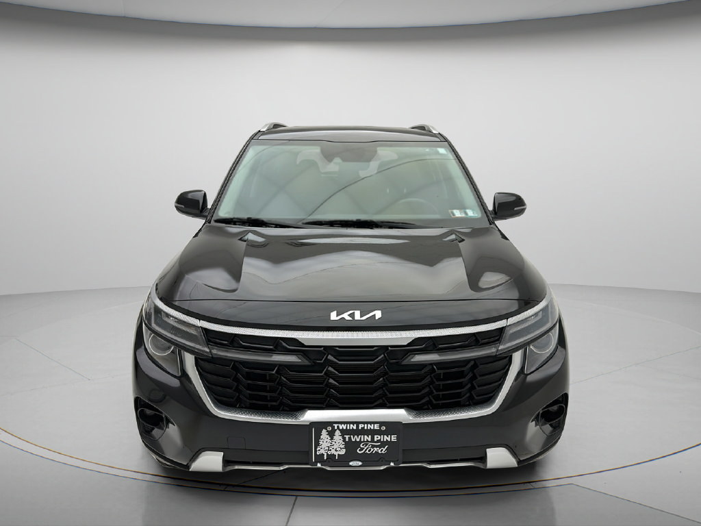 Used 2024 Kia Seltos S AWD/4WD image 2
