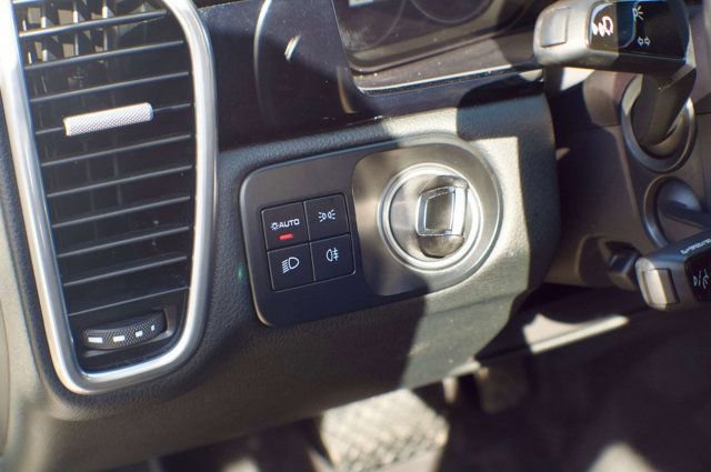 Used 2023 Porsche Cayenne image 35