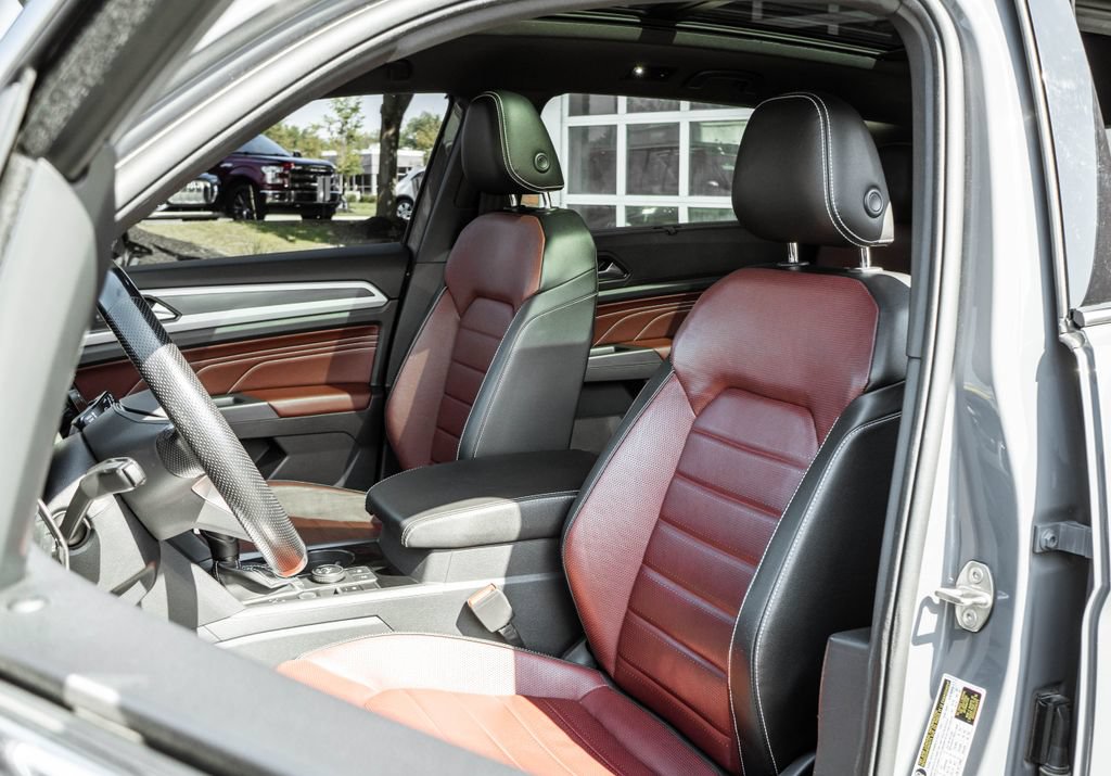 Used 2021 Volkswagen Atlas Cross Sport SEL Premium R-Line AWD/4WD image 6