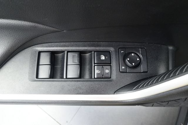 Used 2023 Toyota RAV4 LE FWD image 9