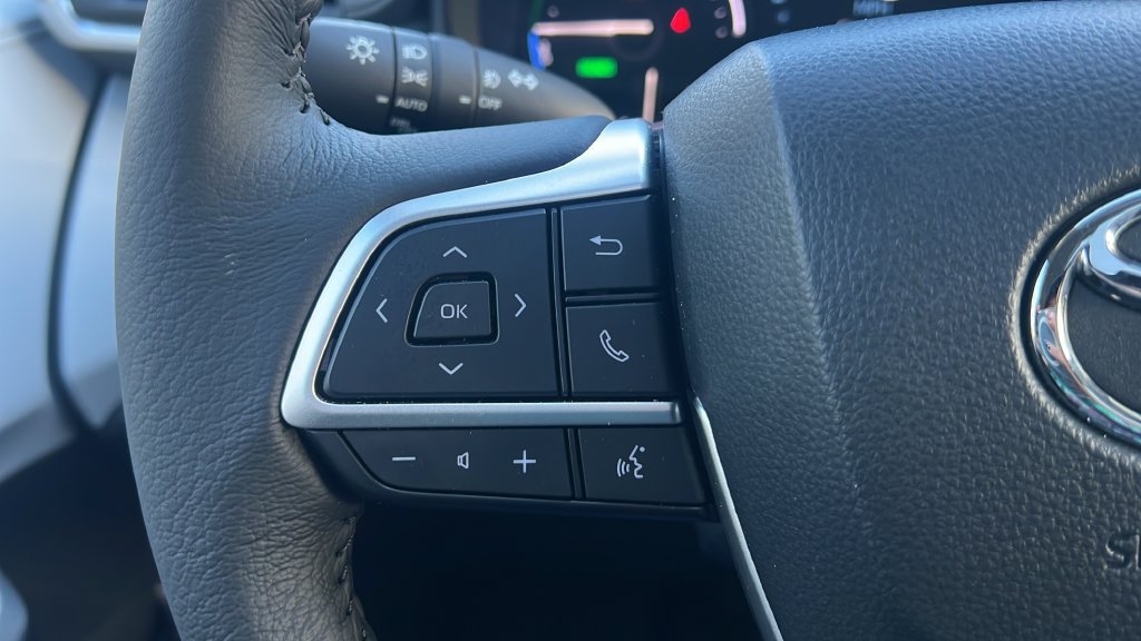 Certified 2026 Toyota Sienna XLE FWD image 22