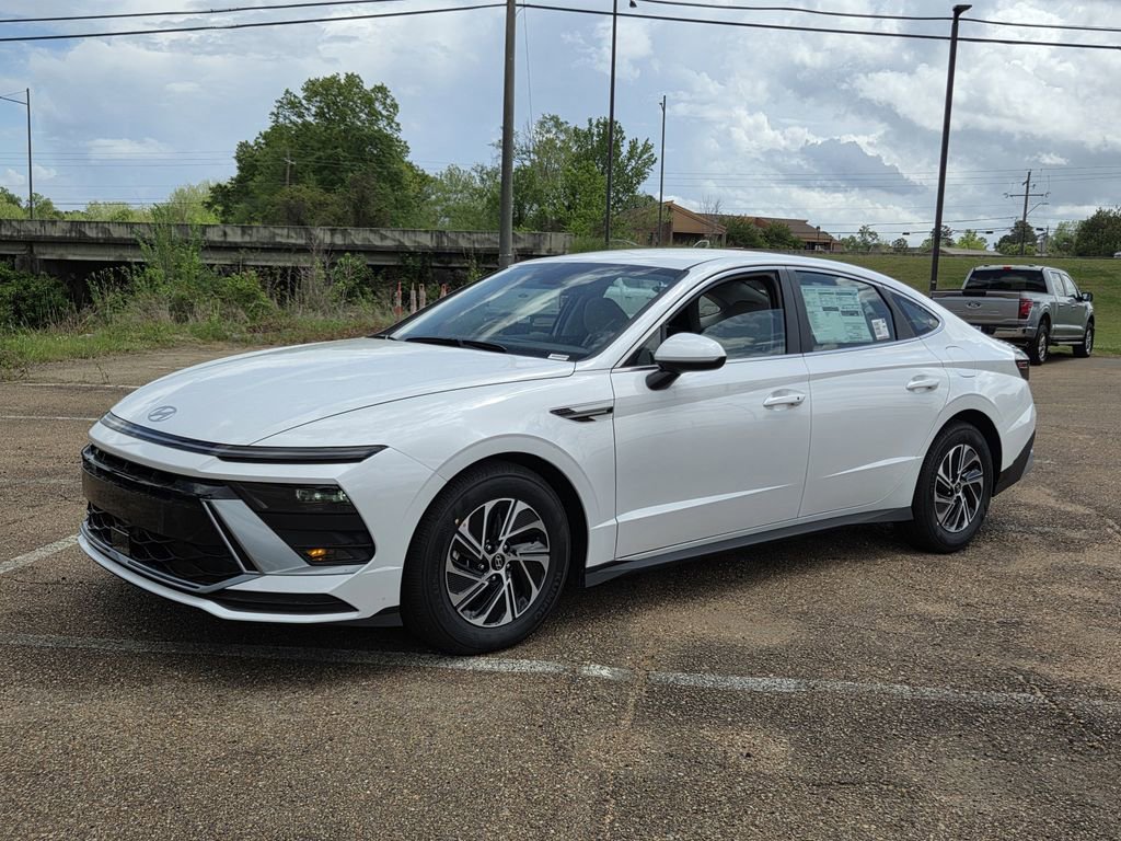 New 2026 Hyundai Sonata Blue FWD image 4