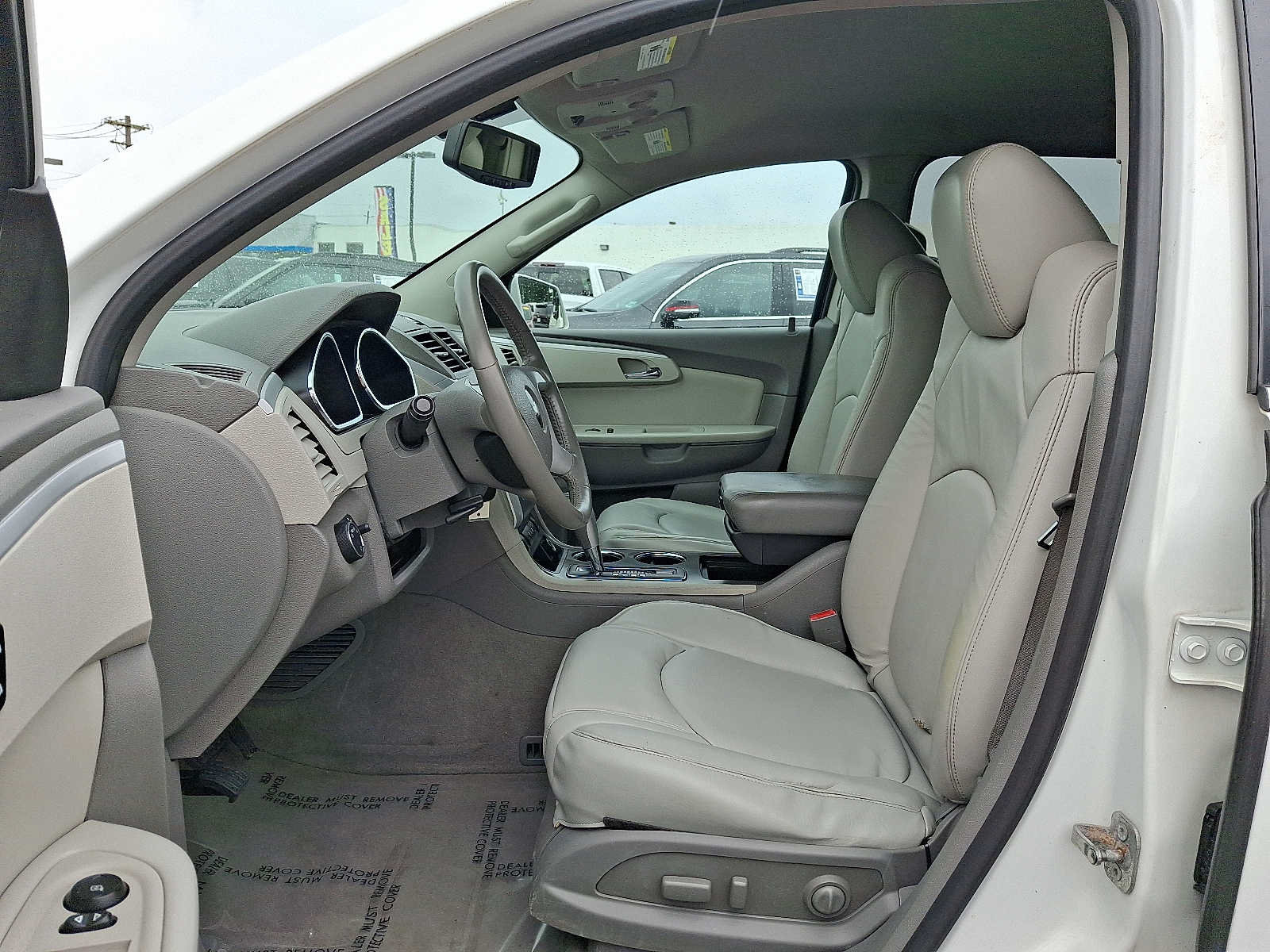 Used 2010 Chevrolet Traverse LT w/ Personal Connectivity Package FWD image 14
