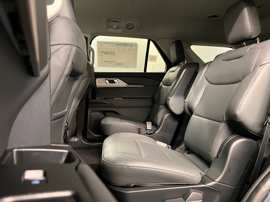 New 2026 Ford Explorer Active w/ Active Comfort Package AWD/4WD image 30
