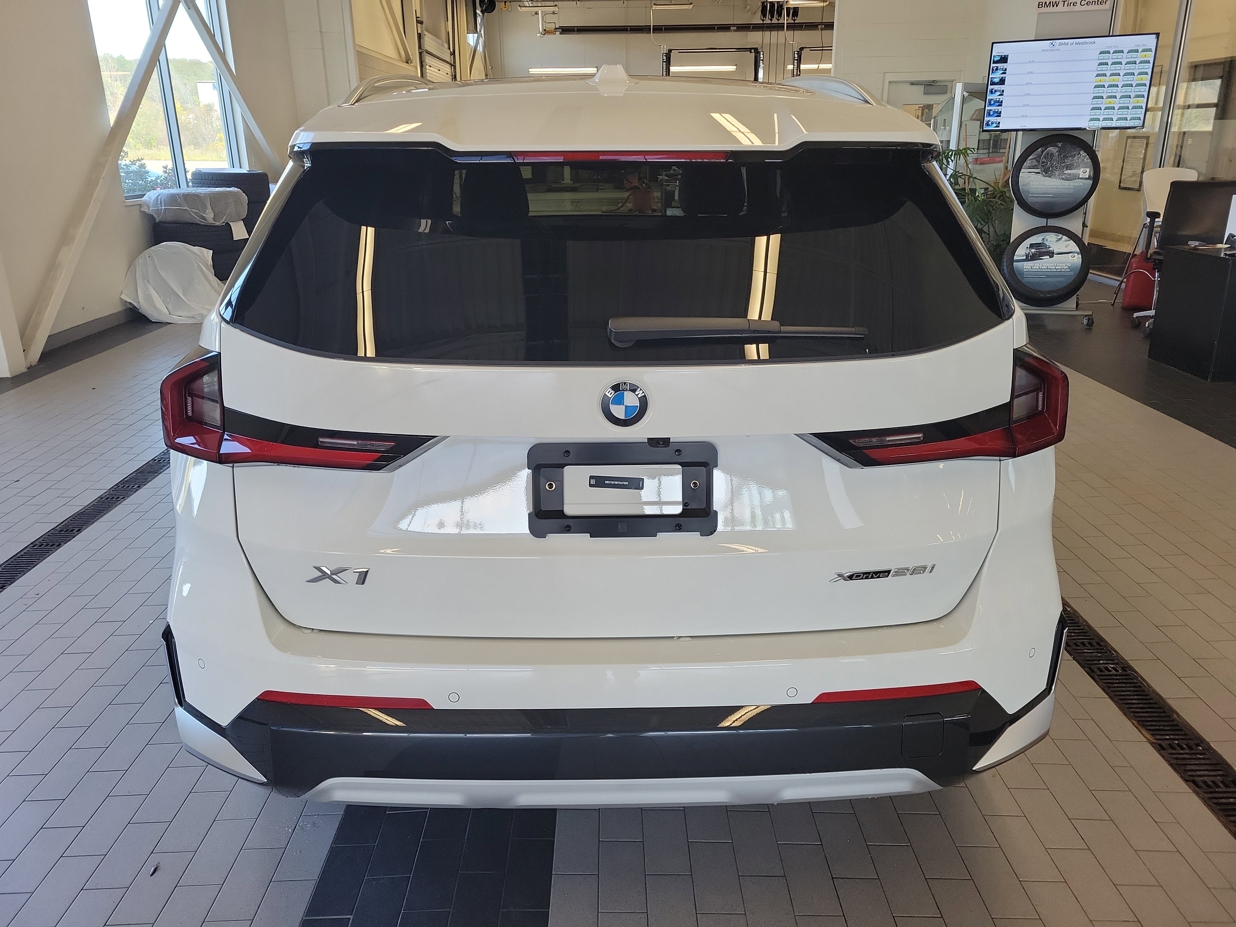 Used 2026 BMW X1 xDrive28i w/ Convenience Package AWD/4WD image 6