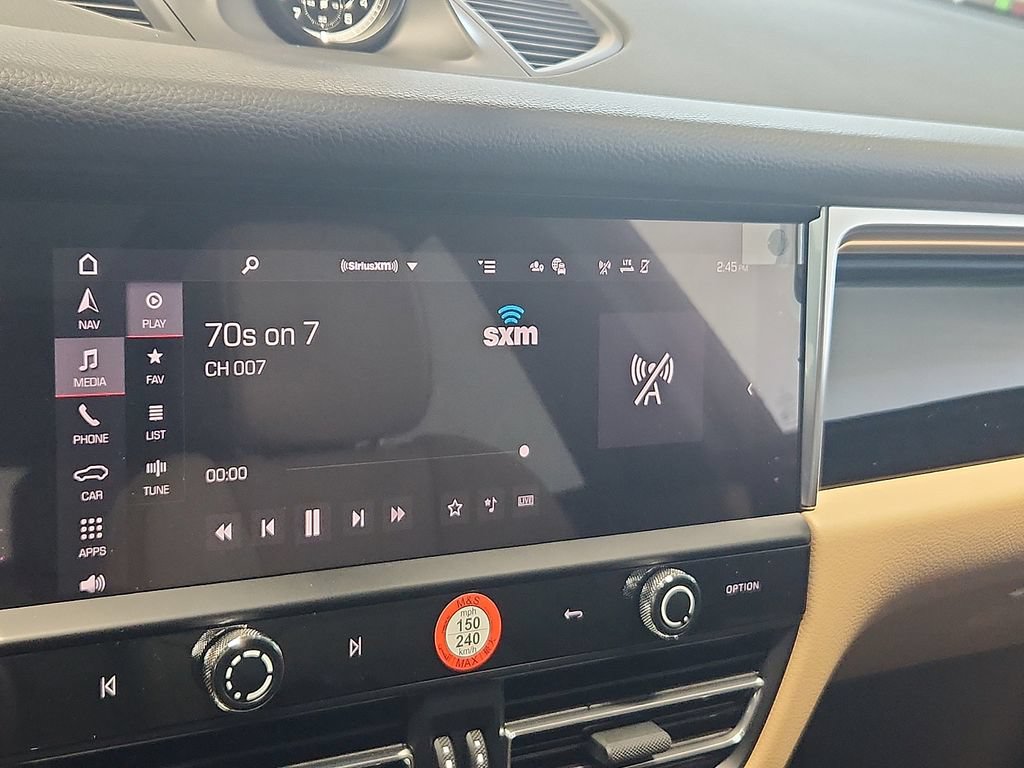 New 2026 Porsche Macan AWD/4WD image 18