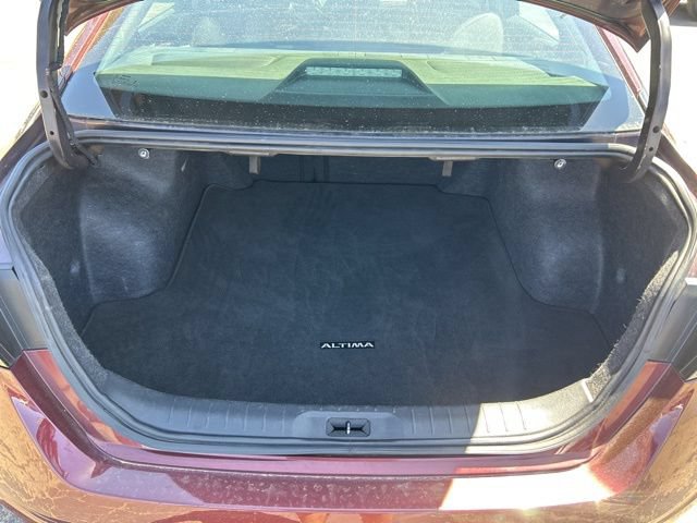 Used 2024 Nissan Altima 2.5 SV FWD image 9
