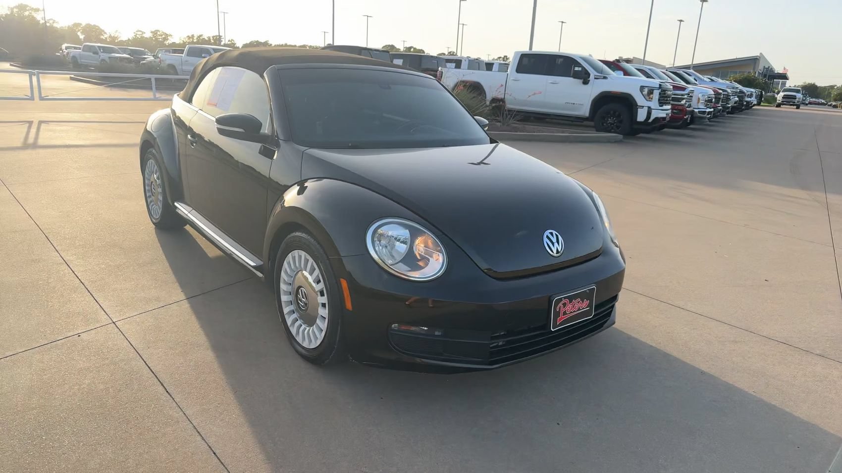 Used 2016 Volkswagen Beetle 1.8T S FWD image 2