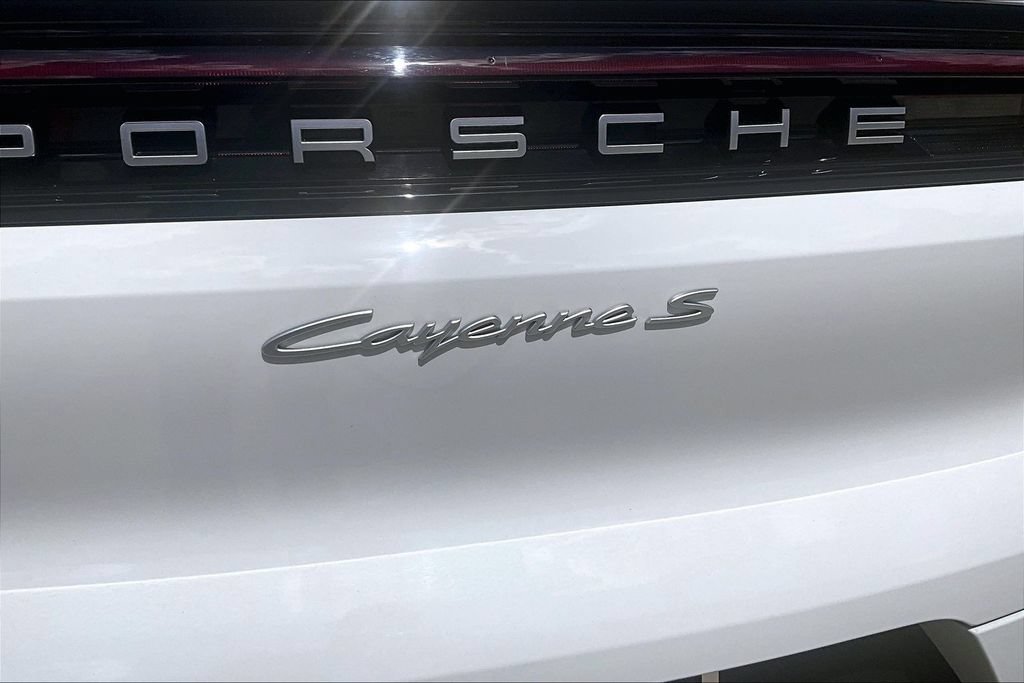 Used 2024 Porsche Cayenne S AWD/4WD image 43