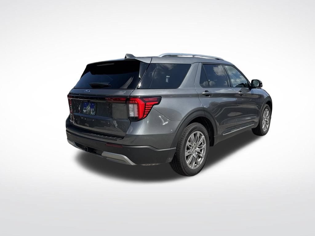 Used 2026 Ford Explorer Platinum RWD image 5