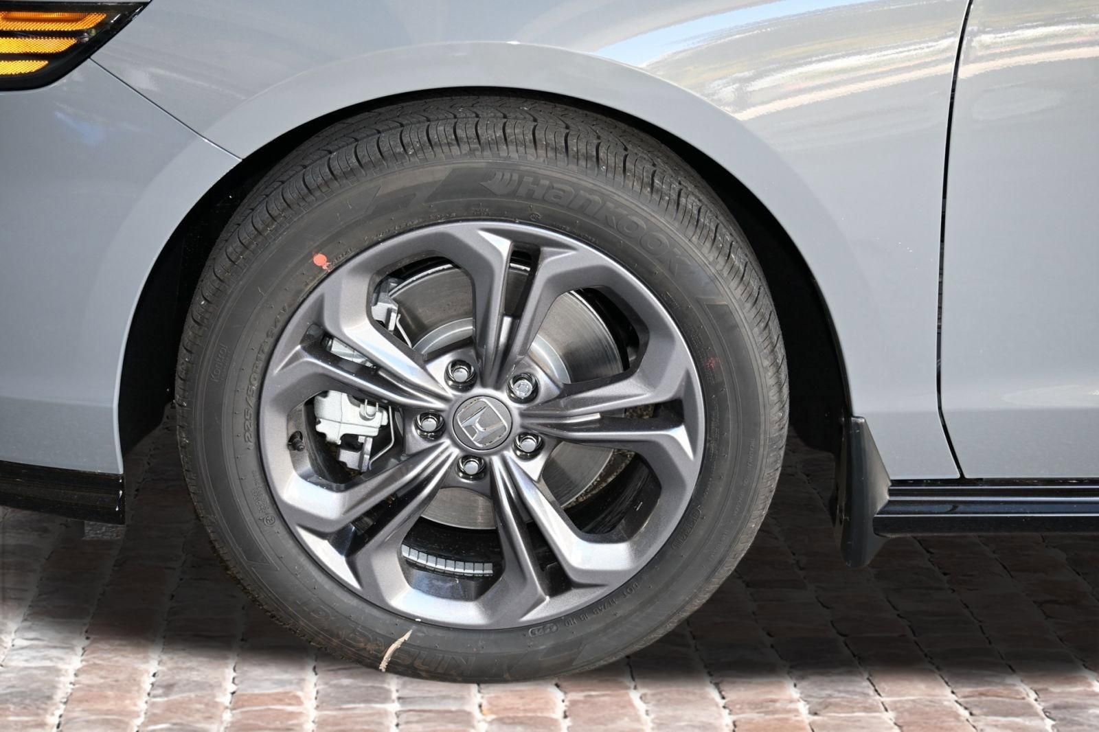 New 2026 Honda Accord EX-L image 29