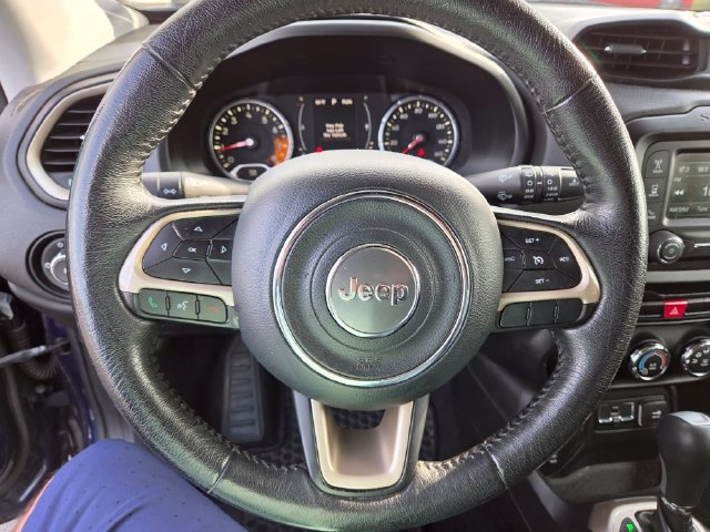 Used 2016 Jeep Renegade Latitude w/ Cold Weather Group AWD/4WD image 3