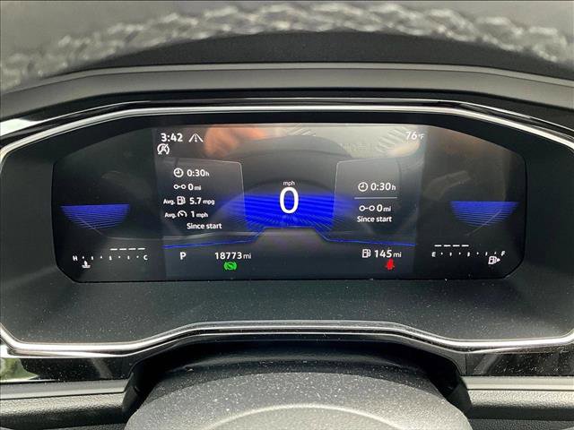 Used 2024 Volkswagen Jetta SE FWD image 22