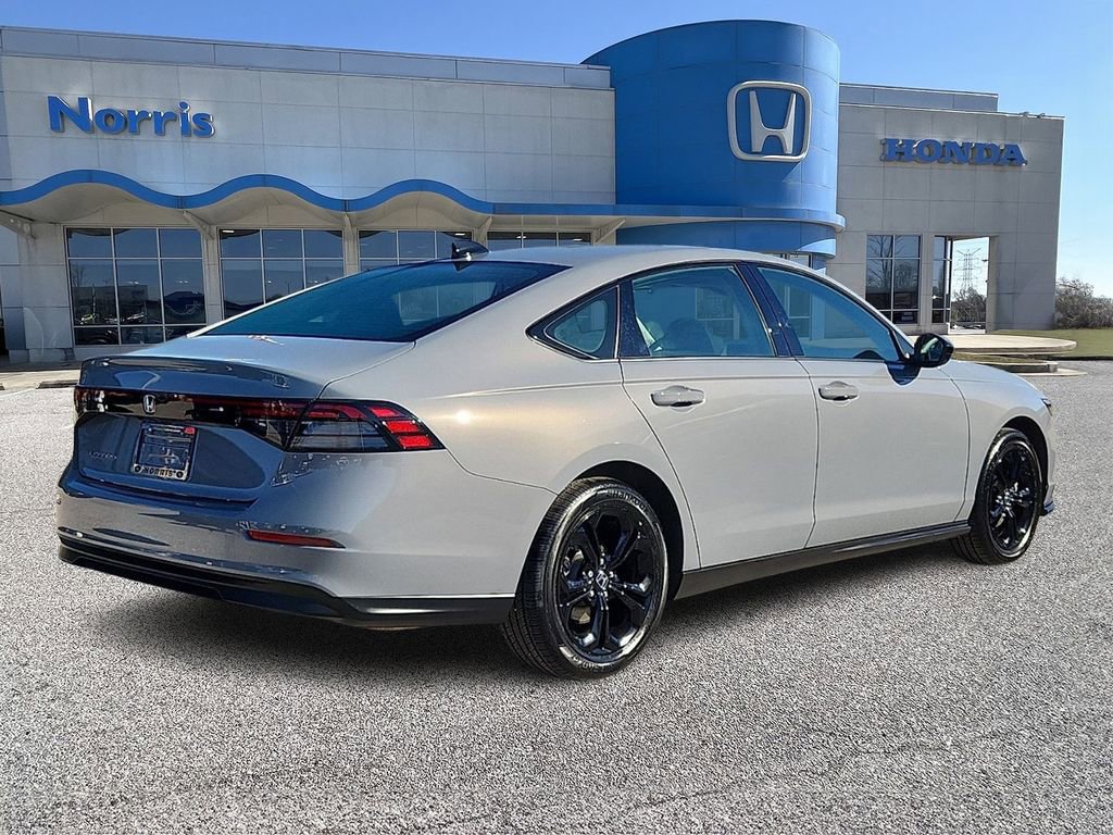 Certified 2025 Honda Accord SE image 4