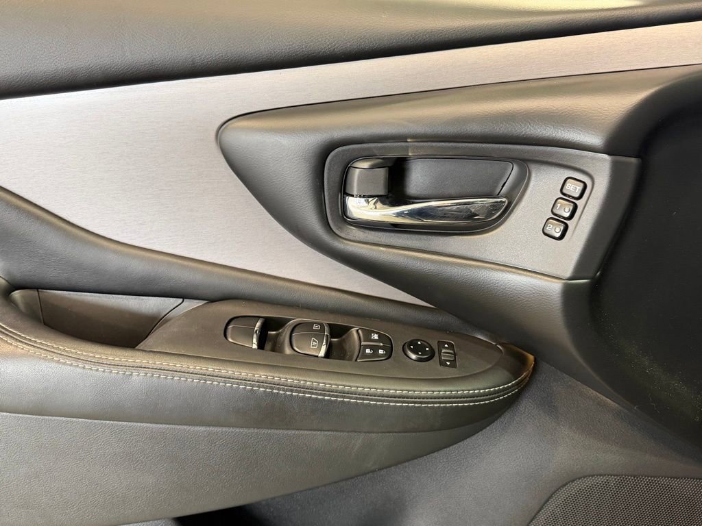 Used 2022 Nissan Murano SL w/ Cargo Package image 26