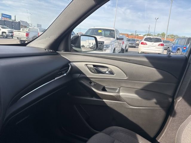 Used 2023 Chevrolet Traverse LT w/ Midnight/Sport Edition AWD/4WD image 28