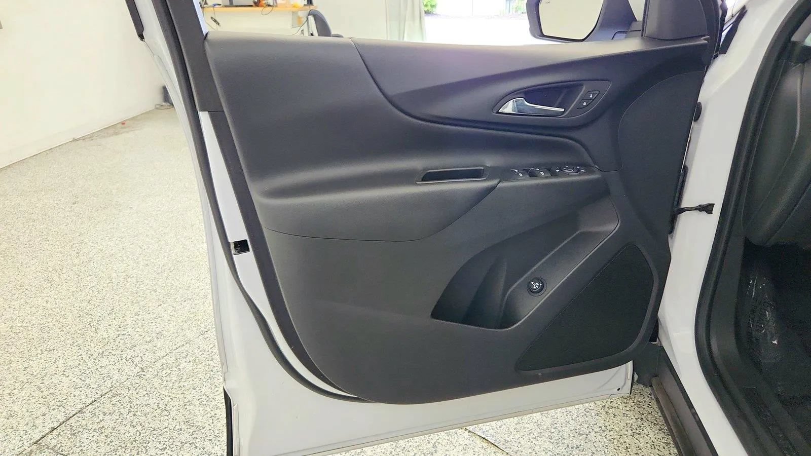 Used 2022 Chevrolet Equinox LT FWD image 23