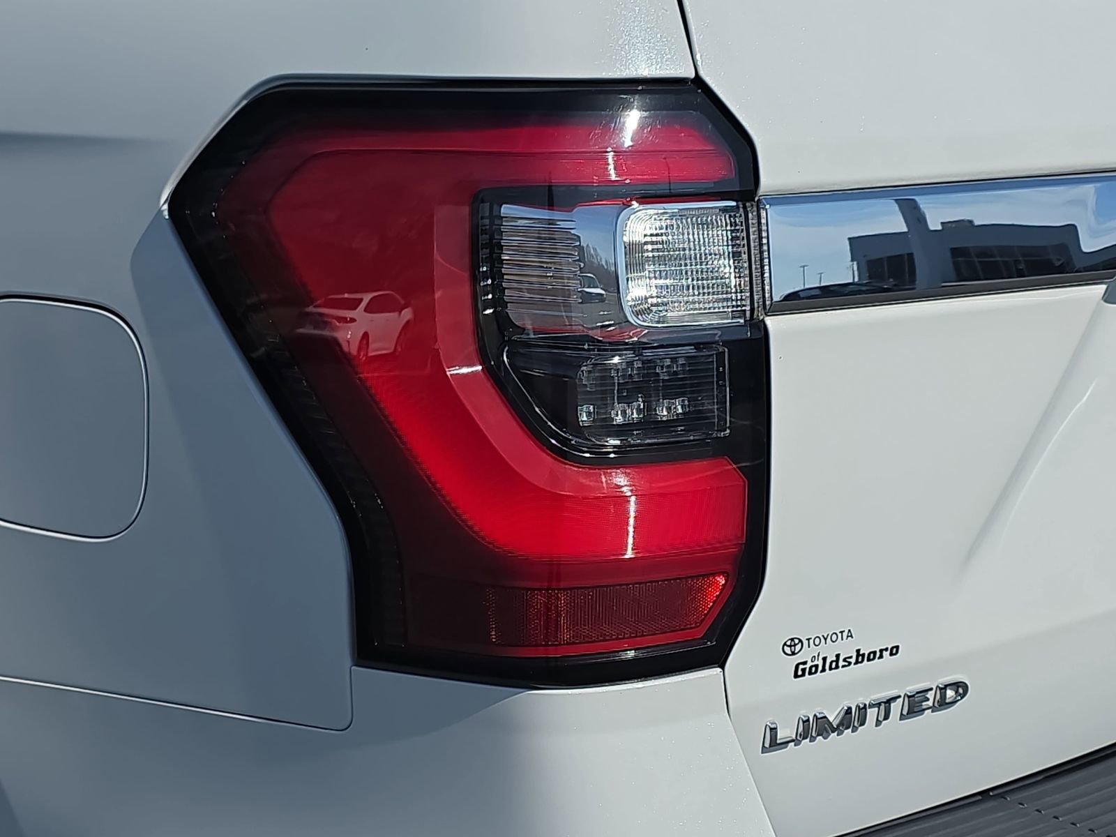 Used 2021 Ford Expedition Limited image 34